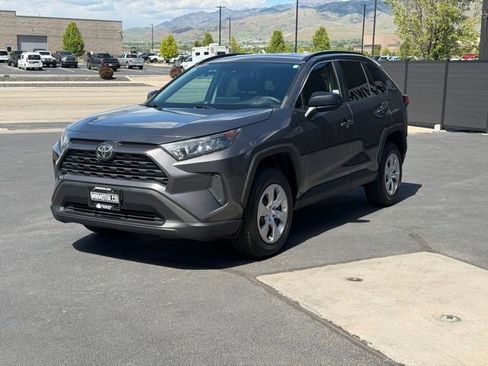 Used 2019 Toyota RAV4 LE AWD/4WD image 10