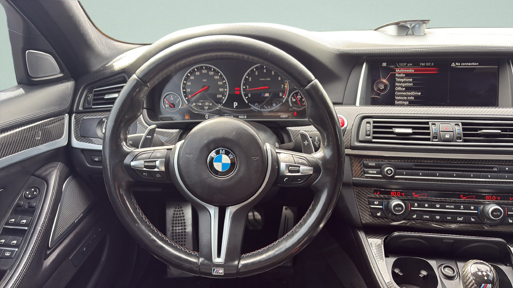 Used 2016 BMW M5 RWD image 11