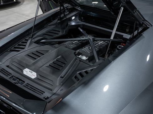 Used 2020 Lamborghini Huracan EVO image 42
