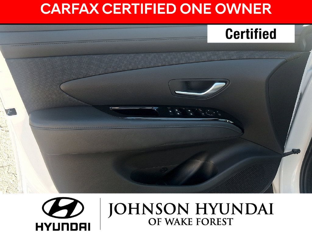 Certified 2025 Hyundai Santa Cruz SEL FWD image 2
