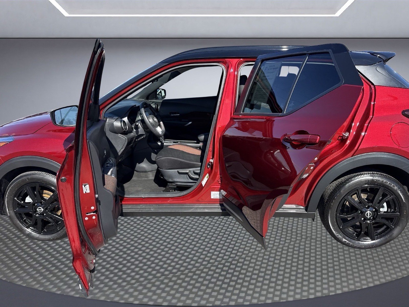 Used 2024 Nissan Kicks SR FWD image 13