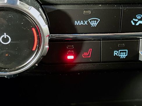 Used 2022 Ford F150 XLT w/ Equipment Group 302A High AWD/4WD image 19
