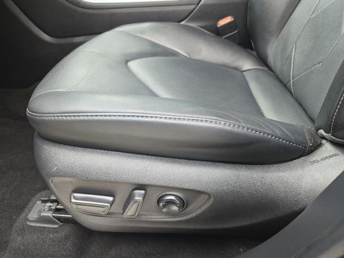 Used 2023 Toyota Highlander Platinum image 26