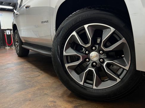 Used 2020 Chevrolet Tahoe LT image 41