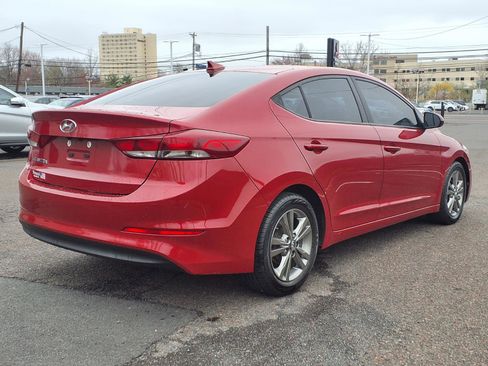 Used 2017 Hyundai Elantra SE w/ SE A/T Tech Package 03 image 3