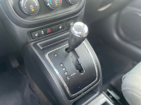 Used 2013 Jeep Patriot Latitude w/ Sun/Sound Group image 24