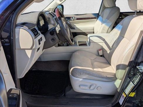 Used 2018 Lexus GX 460 image 15