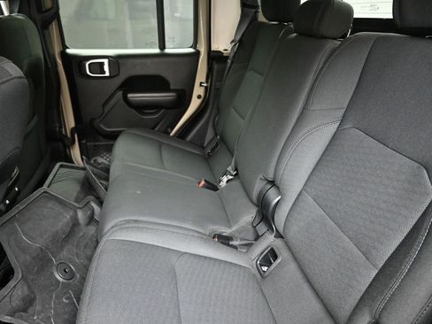 Used 2020 Jeep Gladiator Sport w/ Quick Order Package 24S image 21