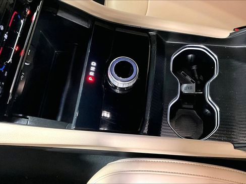 Used 2024 Jeep Grand Cherokee L Limited w/ Black Appearance Package RWD image 17