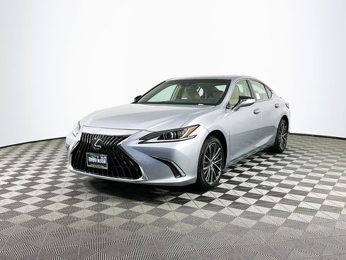 New 2025 Lexus ES 300h w/ Premium Package image 3