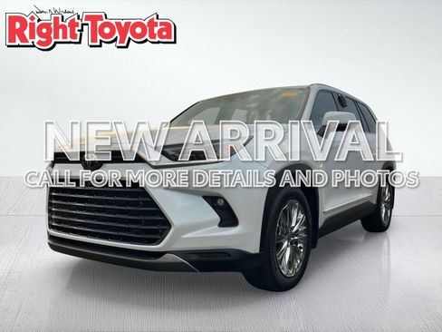 Certified 2024 Toyota Grand Highlander AWD image 1