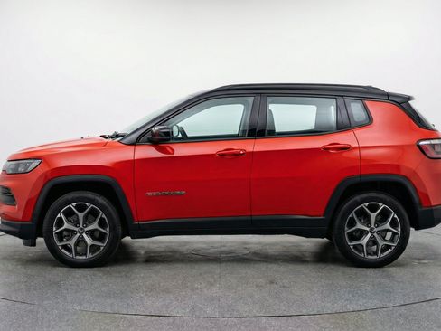 Used 2025 Jeep Compass Limited AWD/4WD image 5