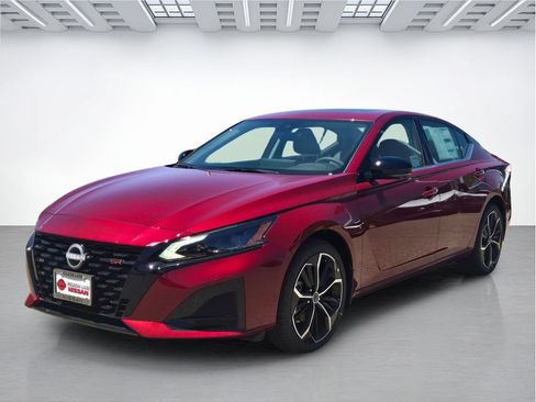 New 2026 Nissan Altima 2.5 SR w/ SR Premium Package AWD/4WD image 8