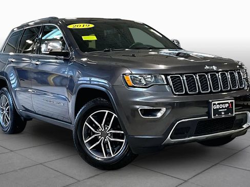 Used 2019 Jeep Grand Cherokee Limited AWD/4WD image 3