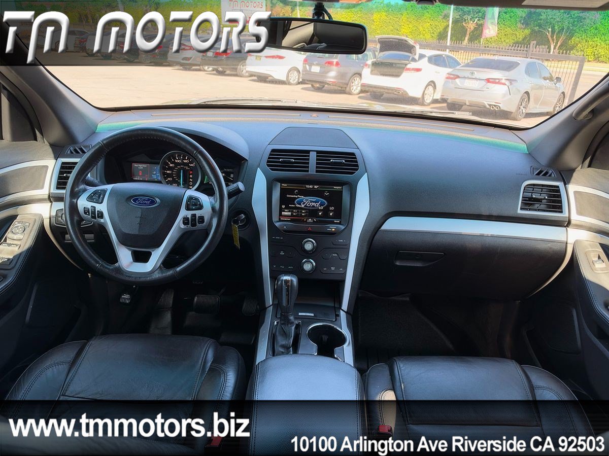 Used 2015 Ford Explorer XLT w/ Equipment Group 202A FWD image 7