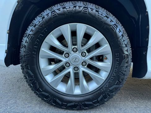 Used 2016 Lexus GX 460 w/ Premium Package AWD/4WD image 18