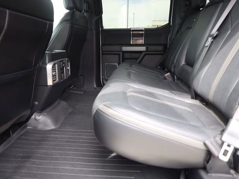 Used 2015 Ford F150 Platinum w/ Equipment Group 701A Luxury AWD/4WD image 17