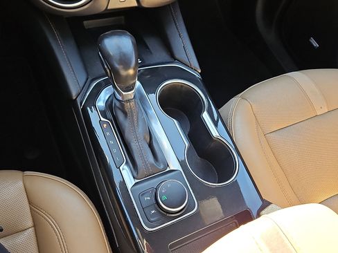 Used 2019 Chevrolet Blazer Premier w/ Sun and Wheels Package image 15