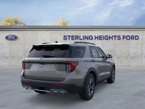 New 2026 Ford Explorer Active w/ Active Comfort Package image 8