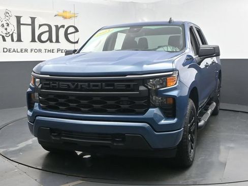 Used 2024 Chevrolet Silverado 1500 Custom w/ Turbomax Blackout Package AWD/4WD image 7