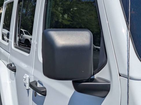 Used 2021 Jeep Wrangler Unlimited Sahara w/ Dual Top Group AWD/4WD image 13