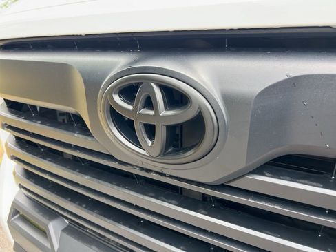 Used 2024 Toyota Tundra SR5 w/ SR5 Convenience Package AWD/4WD image 10