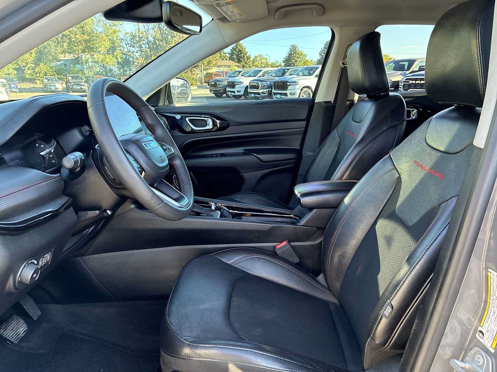 Used 2022 Jeep Compass Trailhawk AWD/4WD image 13