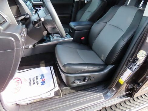 Used 2022 Toyota 4Runner SR5 Premium image 42