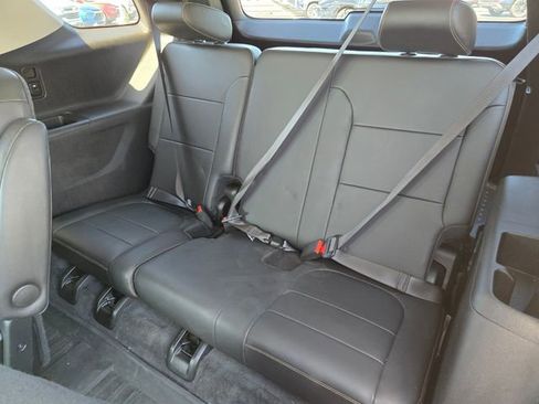 Used 2021 Chevrolet Traverse RS w/ LPO, Floor Liner Package FWD image 12