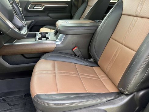 Used 2024 Chevrolet Silverado 3500 High Country w/ High Country Premium Package AWD/4WD image 13