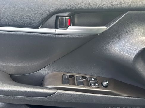 Certified 2023 Toyota Camry SE image 12