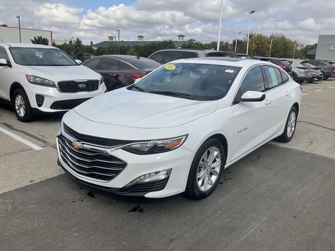 Used 2024 Chevrolet Malibu LT image 3