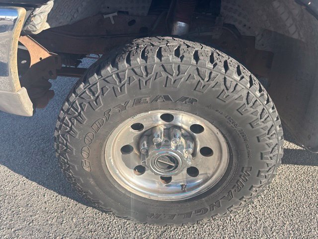 Used 2003 Ford F250 XL AWD/4WD image 3