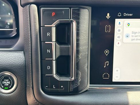 Used 2023 GMC Yukon Denali AWD/4WD image 32