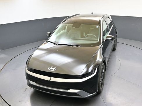 New 2025 Hyundai Ioniq 5 SEL image 36
