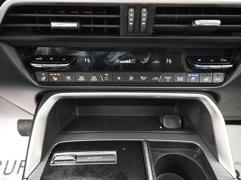 Used 2025 MAZDA CX-70 3.3 Turbo S w/ Premium Package image 9