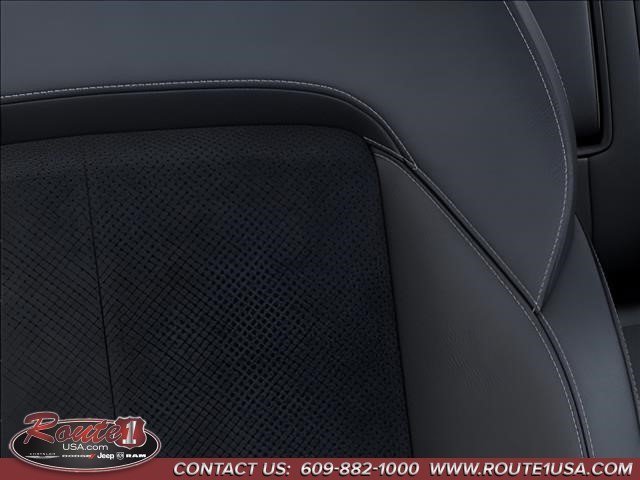 New 2026 Jeep Grand Cherokee Altitude AWD/4WD image 21