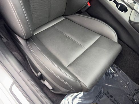 Used 2025 Genesis G70 2.5T image 46