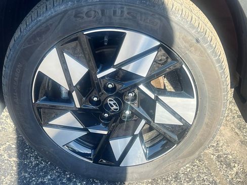 Used 2024 Hyundai Kona SEL image 13