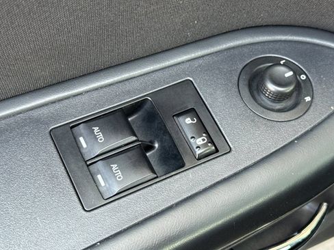 Used 2010 Dodge Challenger R/T RWD image 11