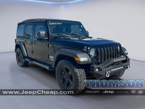 Used 2020 Jeep Wrangler Unlimited Sport image 1