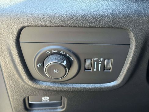 Used 2026 Jeep Grand Cherokee Limited w/ Limited Altitude Package AWD/4WD image 19