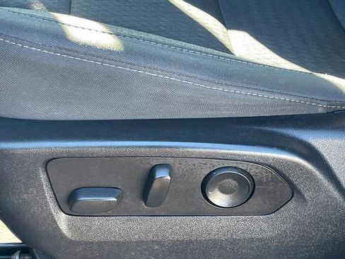 Used 2024 Chevrolet Silverado 2500 Custom w/ Custom Value Package image 8