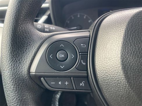 Used 2025 Toyota Corolla LE image 17