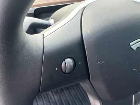 Used 2023 Tesla Model 3 Standard Range RWD image 15