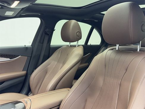 Used 2022 Mercedes-Benz E 350 Sedan w/ Driver Assistance Package image 37