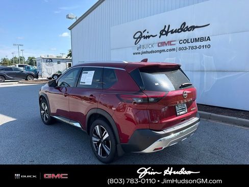 Used 2023 Nissan Rogue Platinum FWD image 3
