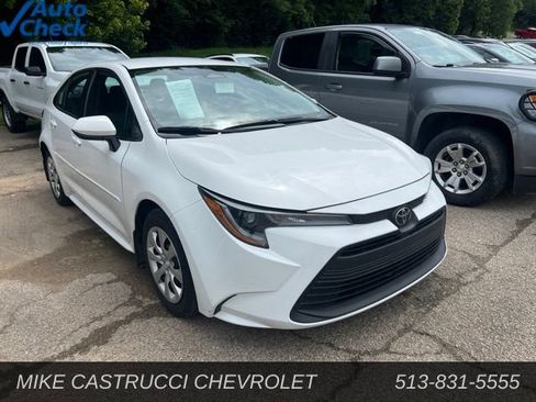 Used 2024 Toyota Corolla LE FWD image 2