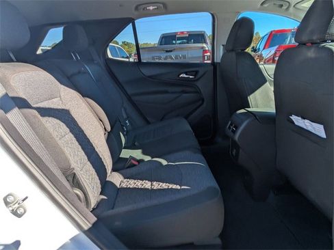 Used 2024 Chevrolet Equinox LT image 28