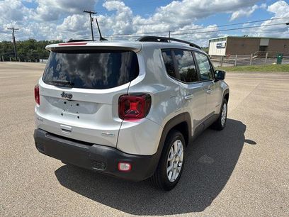 Used 2021 Jeep Renegade Latitude w/ Luxury Group I